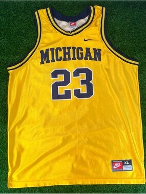 VTG Y2K Michigan Wolverines Basketball Jersey Nike Made in USA NCAA Yellow XL